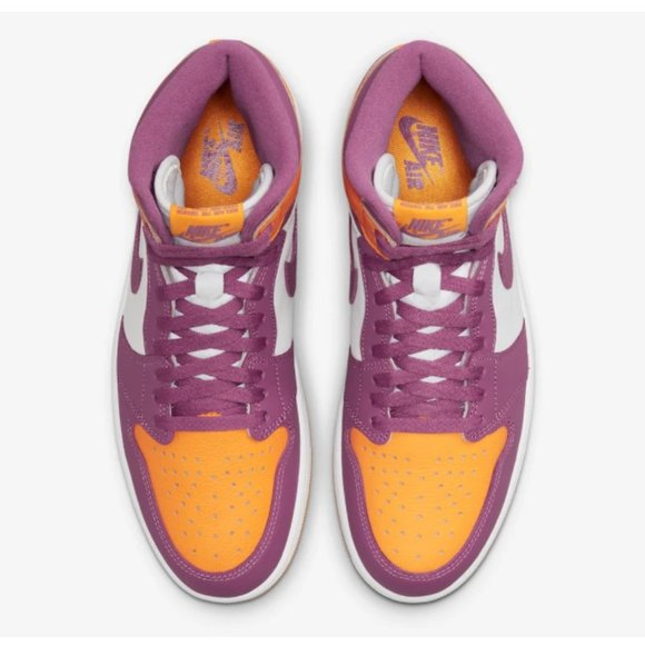 Nike Air Jordan 1 Retro High OG main image 4